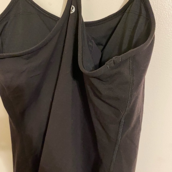 Ladies black lululemon tank size 12 excellent condition - Picture 3 of 4